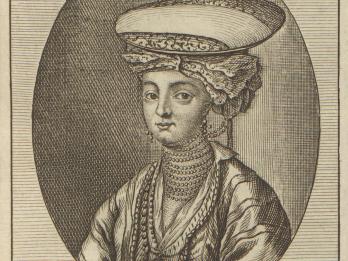 Print portrait of woman facing viewer wearing large hat and many-stranded pearls. 