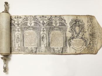 Beginning of scroll with Hebrew text arranged in columned archways and decorated figures above and beside each column.
