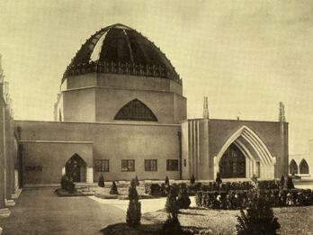 Ceremonial Hall, New Jewish Cemetery, Vienna Photograph of building with dome roof.